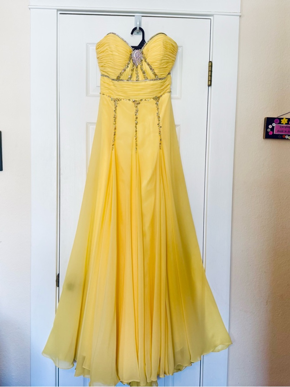 Bright Butter Yellow Strapless‎ Beaded Prom Dress Size 8 Formal Gala Rhinestone